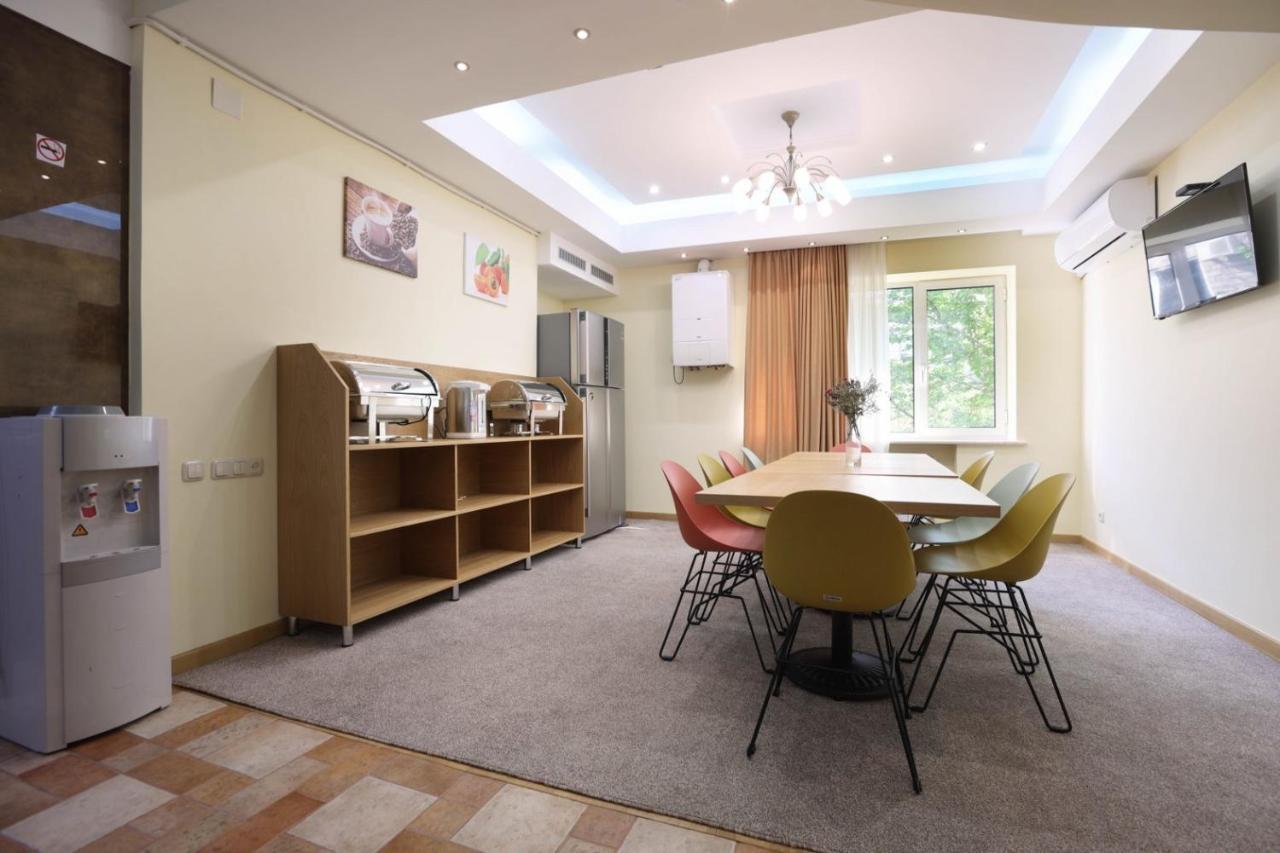 יירבאן Stay Inn Apart-Hotel On Sayat-Nova Avenue מראה חיצוני תמונה
