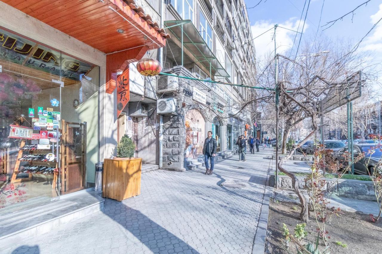 יירבאן Stay Inn Apart-Hotel On Sayat-Nova Avenue מראה חיצוני תמונה