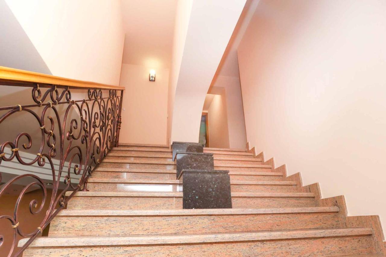 יירבאן Stay Inn Apart-Hotel On Sayat-Nova Avenue מראה חיצוני תמונה