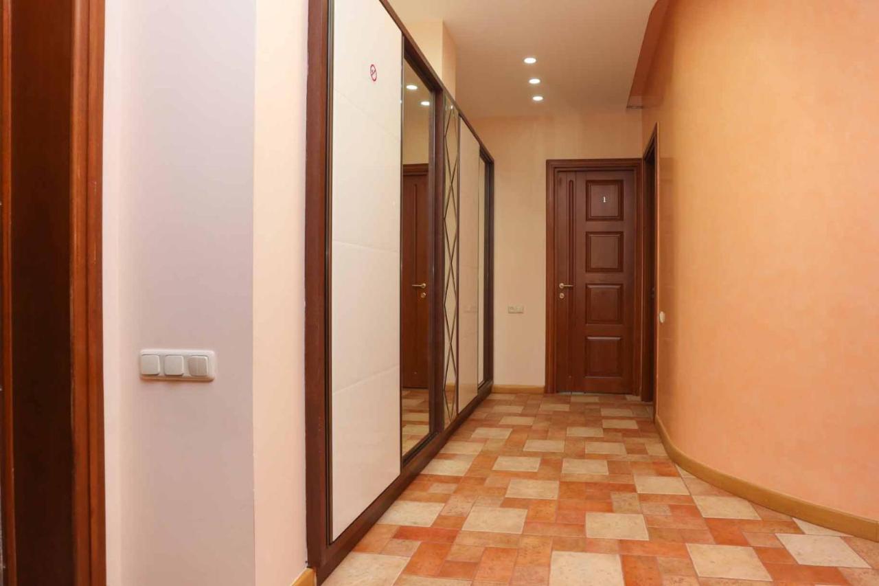 יירבאן Stay Inn Apart-Hotel On Sayat-Nova Avenue מראה חיצוני תמונה